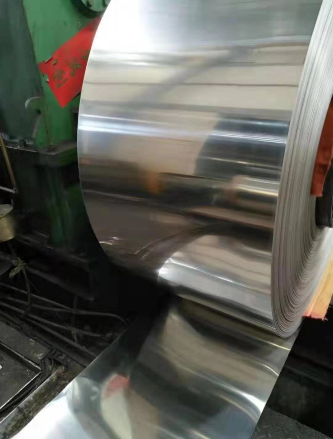 在华球在线登录管行业中，经常听到的冷轧、热轧是什么意思？